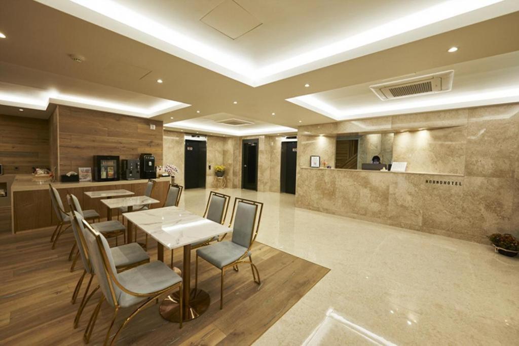 Hound Hotel Yeonsan Busan Buitenkant foto