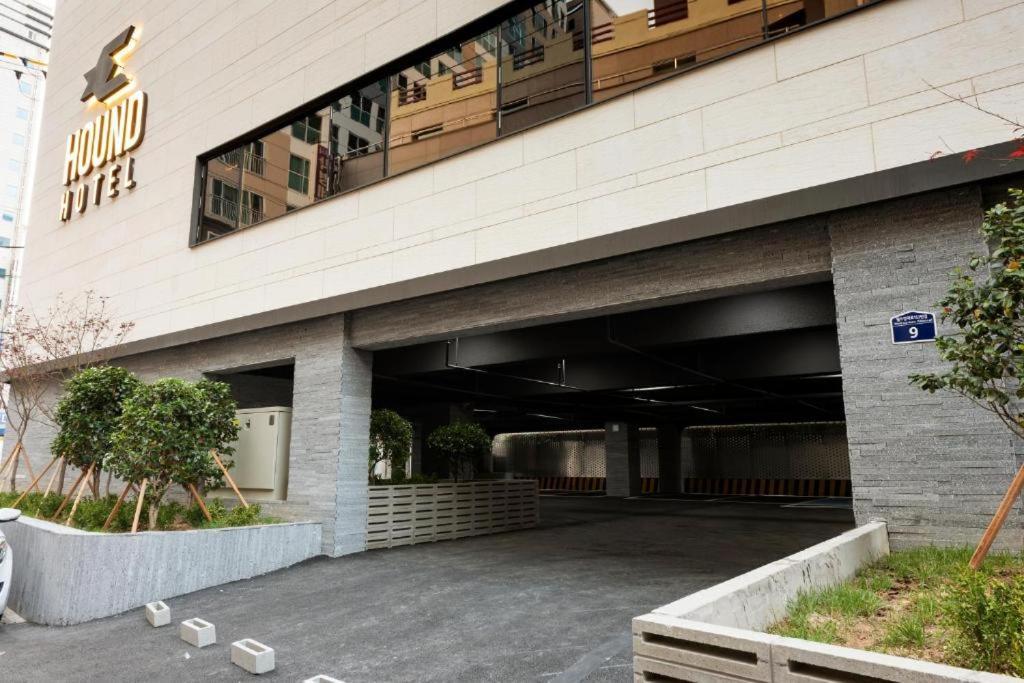 Hound Hotel Yeonsan Busan Buitenkant foto