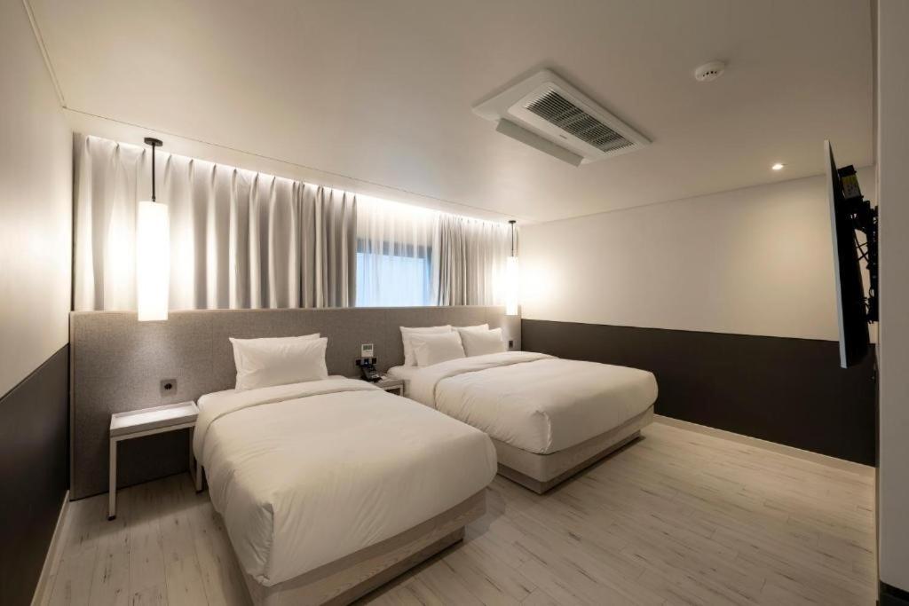 Hound Hotel Yeonsan Busan Buitenkant foto