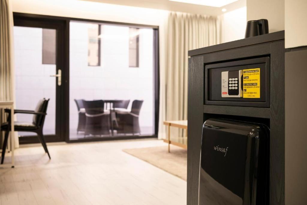 Hound Hotel Yeonsan Busan Buitenkant foto