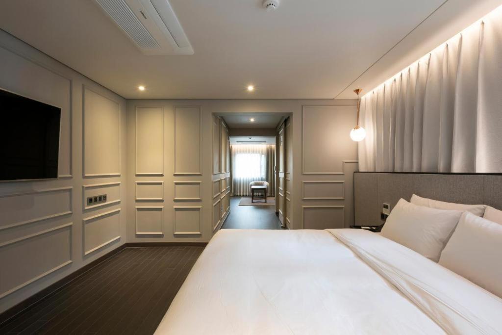 Hound Hotel Yeonsan Busan Buitenkant foto