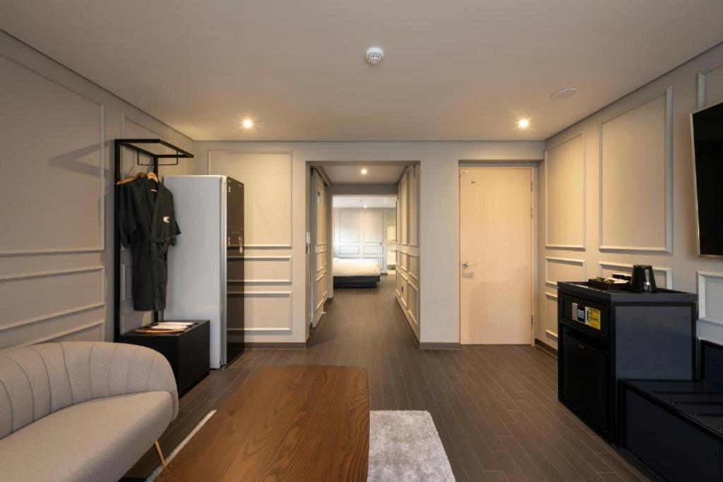 Hound Hotel Yeonsan Busan Buitenkant foto