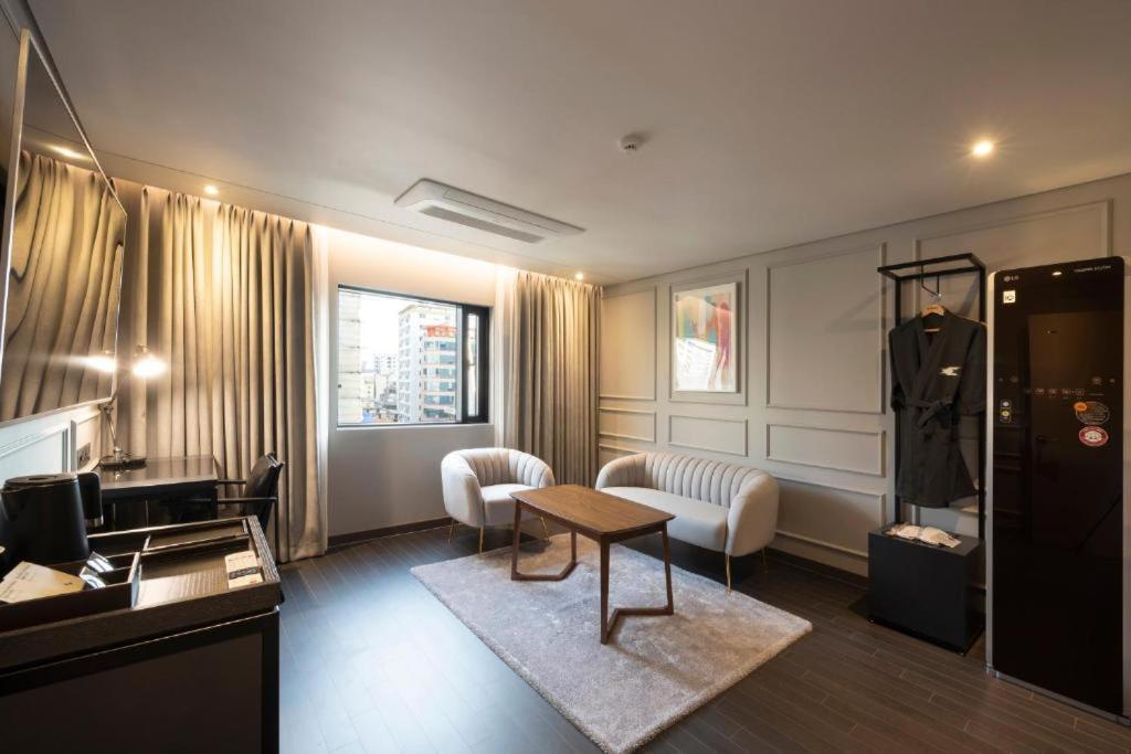 Hound Hotel Yeonsan Busan Buitenkant foto