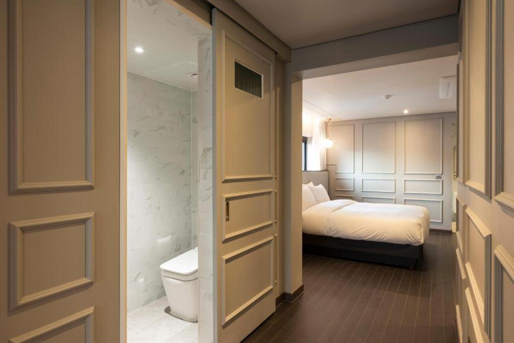 Hound Hotel Yeonsan Busan Buitenkant foto
