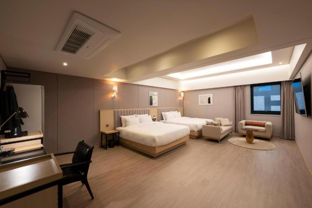 Hound Hotel Yeonsan Busan Buitenkant foto