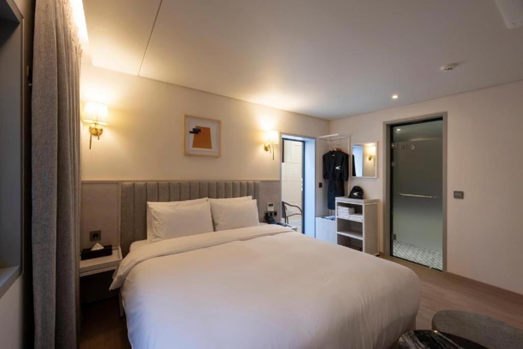 Hound Hotel Yeonsan Busan Buitenkant foto