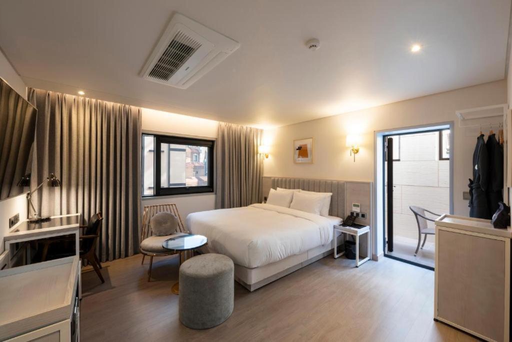 Hound Hotel Yeonsan Busan Buitenkant foto